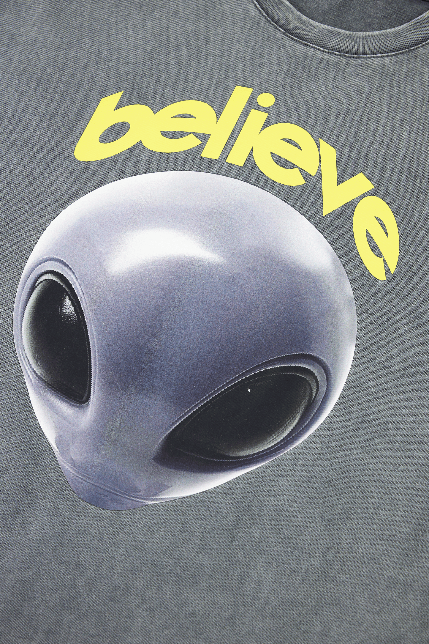 BELIEVE Alien Face Tee